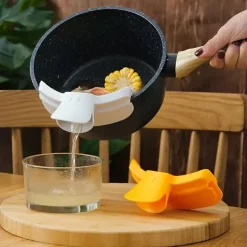 The Culinary Kit Küche & Esszimmer-1 Stück Silikon-Topfrandschutz – verhindert Überkochen