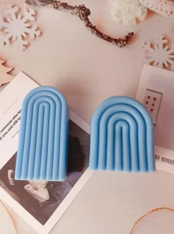 Tom Wohndeko-Aromara Arched Soy Scented Candle – Freesia, Rose & Wild Bluebell