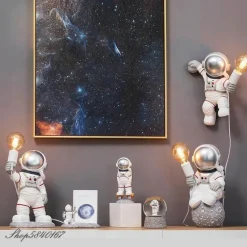 Comfort u0026 Style Beleuchtung-Astronaut Table Lamp - Minimal Resin Design