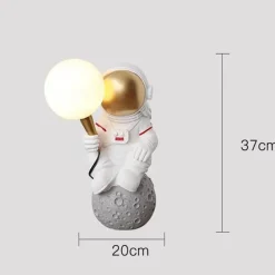 Glow u0026 Shade Beleuchtung-Astronauten-Tischlampe – Weltraumdekor aus Kunstharz
