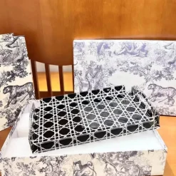 Feast u0026 Flair Küche & Esszimmer-Aufbewahrungstablett aus Rattan – Eleganter Küchen-Organizer aus Acryl