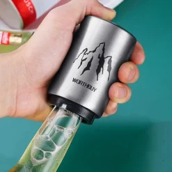 The Culinary Kit Küche & Esszimmer-Automatischer Flaschenöffner – Easy-Press-Design für mühelosen Zugriff auf Bier und Getränke