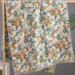 Wrap u0026 Relax Bettzeug-Badetuch aus Baumwolle mit Blumenmuster – Handtuch mit Country-Blumen-Design