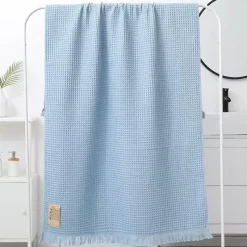 The Blanket Nook Bettzeug-Badetuch mit geometrischer Quaste, schnelltrocknendes Waffelmuster aus Baumwolle, mehrfarbig, 90 x 180 cm