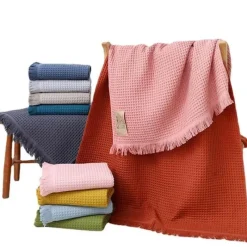 The Blanket Nook Bettzeug-Badetuch mit geometrischer Quaste, schnelltrocknendes Waffelmuster aus Baumwolle, mehrfarbig, 90 x 180 cm