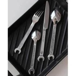 Elegance at the Table Küche & Esszimmer-Besteckset aus Edelstahl – Schraubenschlüssel, Messer, Gabel, Löffel, Küchenutensilien