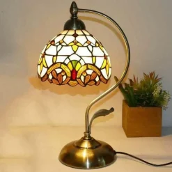 Bright Accents Beleuchtung-Böhmische Rosen-Tischlampe – floraler Wohndekor-Akzent