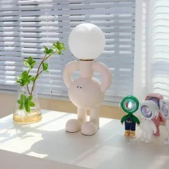 Bright Accents Beleuchtung-Bigfoot Schreibtischlampe - Einzigartige Sasquatch Resin Tischleuchte