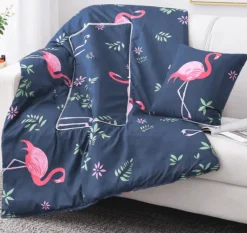 Plush Perch Bettzeug-Bunte Cartoon-Kissendecke - 2-in-1-Plüschüberwurf