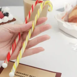 Plates u0026 More Küche & Esszimmer-Bunter Weihnachtslöffel mit langem Griff – Kreativer Rührstab aus Glas für Saft, Kaffee und Kuchen