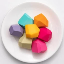 The Decor Haven Babyspielzeug-Buntes Stapelspiel aus Holz – Intelligentes Spielset für Kinder