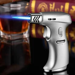 The Outdoor Vault Camping-Werkzeuge|Camping Im Freien-Butan-Fackelfeuerzeug – winddichtes Jet-Flame-Werkzeug