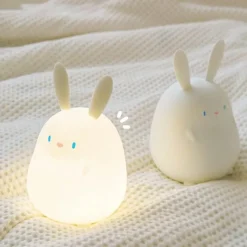 Bright Accents Beleuchtung-Cartoon Kaninchen Nachtlicht - Silikon Kinderlampe