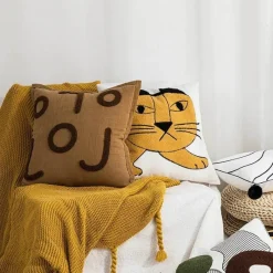 Pillow Haven Bettzeug-Cartoon Tiger Kissenbezug - Bestickte Schlafzimmerdekoration aus Baumwolle