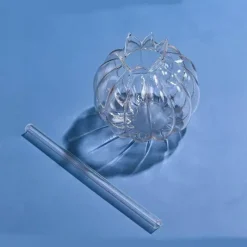 Plates u0026 More Küche & Esszimmer-Cocktailglas-Set in Granatapfelform mit wiederverwendbarem Strohhalm