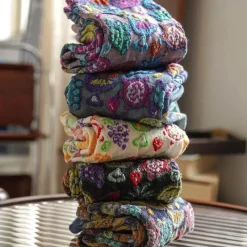 Damen Everly u0026 Lace Damenbekleidung-Cottagecore-Socken – Emerdale-Stricksocken für einen gemütlichen Stil