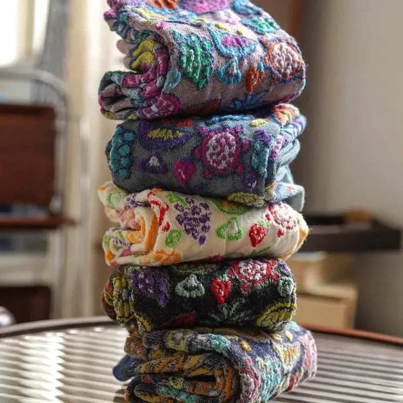 Damen Everly u0026 Lace Damenbekleidung-Cottagecore-Socken – Emerdale-Stricksocken für einen gemütlichen Stil