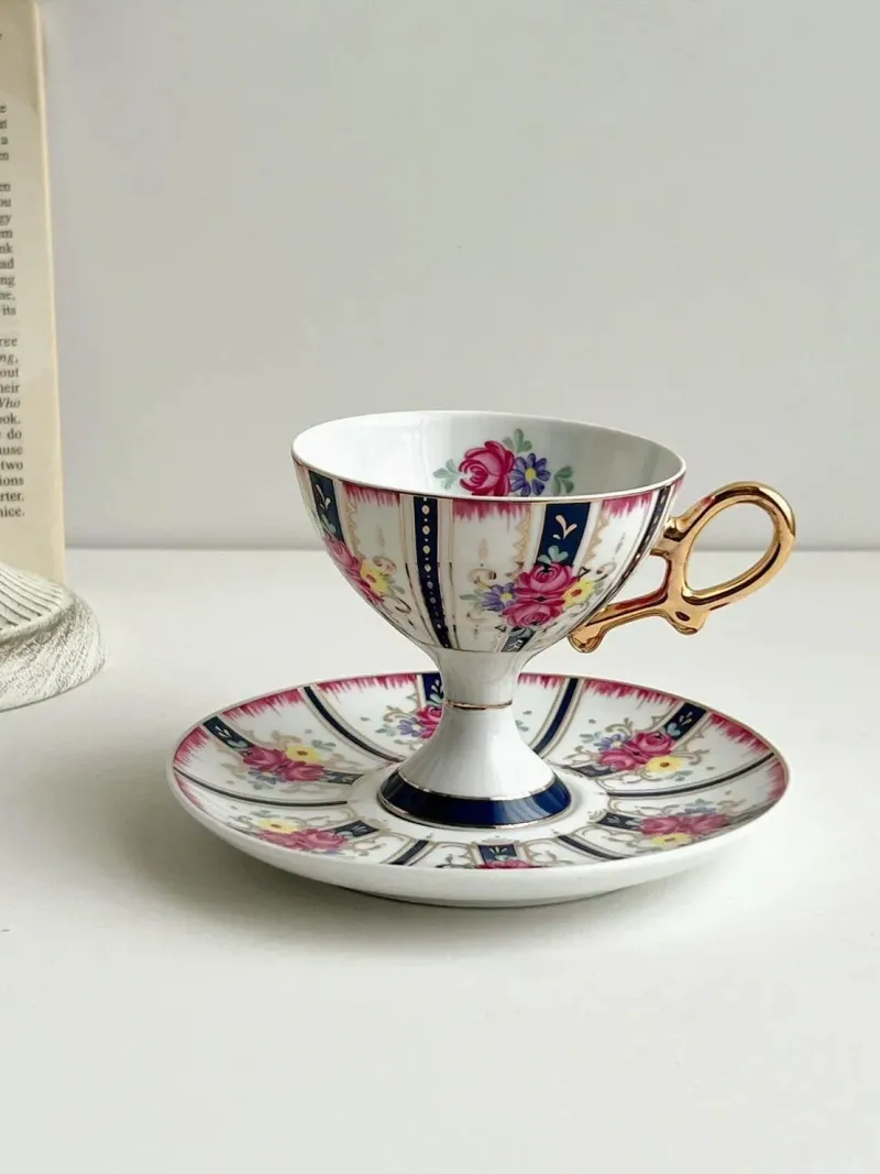 Elegance at the Table Küche & Esszimmer-Court Style Latte Cappuccino-Tassen-Set mit Untertasse – Elegantes Teetassen-Set