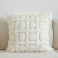 The Cushion Corner Bettzeug-Cremefarbener geometrischer Kunstfell-Kissenbezug – Luxus-Wohndekor-Akzent