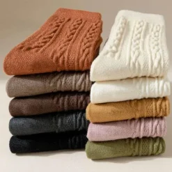 Damen Everly u0026 Lace Damenbekleidung-Crew-Socken mit Zopfmuster – Stilvolle, bequeme Socken für jeden Tag