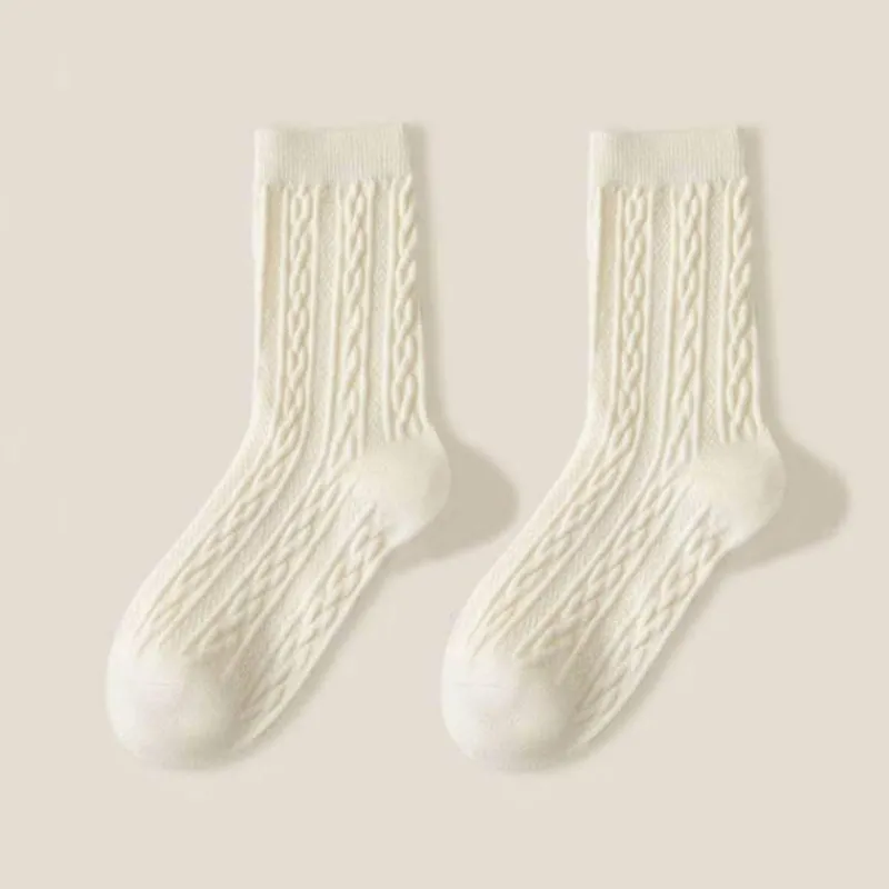 Damen Everly u0026 Lace Damenbekleidung-Crew-Socken mit Zopfmuster – Stilvolle, bequeme Socken für jeden Tag