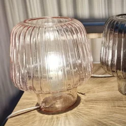 Bright Accents Beleuchtung-Dekorative Tischlampe aus gehämmertem Glas – stilvolle Beleuchtungsvorrichtung