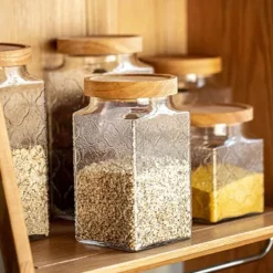Cozy Nest Decor Küche & Esszimmer-Dekoratives Vorratsglas aus Glas – quadratischer Küchen-Organizer mit Prägung