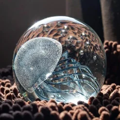 Accent Haven Wohndeko-3D-Skulptur mit leuchtender Qualle – dekoratives Ozean-Kunst-Ornament