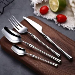 Cutlery Craft Küche & Esszimmer-Edelstahl-Besteckset – Modernes, elegantes Essbesteck