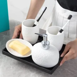 The Bath Nook Badezimmer-Elegant Ceramic Bathroom Set - Embossed Bath Accessories