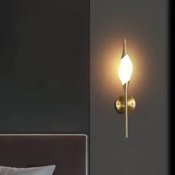 Glow Haven Beleuchtung-Elegante Kristall-Wandleuchte - Scepter Design Lighting