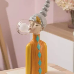 The Light Loft Beleuchtung-Elegante Tischlampe aus Kunstharz – Charmante Wohndekoration für Mädchen