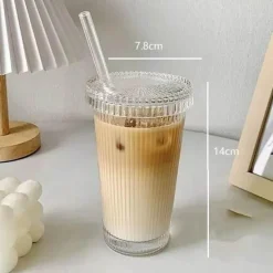 Plates u0026 More Küche & Esszimmer-Eleganter Glasbecher mit Strohhalm – Kaffee-/Teegeschenk im japanischen Stil