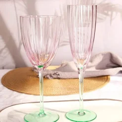 Plates u0026 More Küche & Esszimmer-Eleganter Rotweinkelch – Blütenblatt-Veins-Champagnerglas für Restaurants und Feiertage