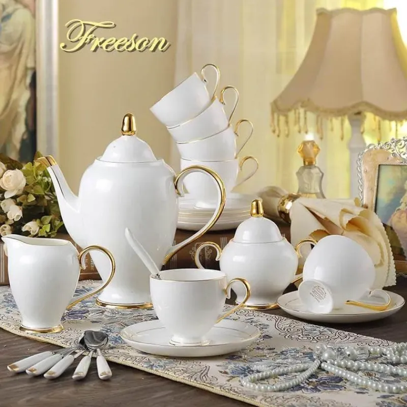 Feast u0026 Flair Küche & Esszimmer-Elegantes Tee- und Kaffeeservice aus Bone China – Weiße und goldene Porzellantassen