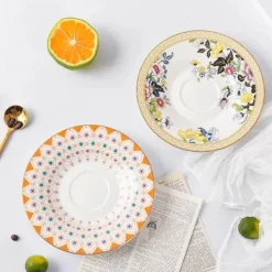 Elegance at the Table Küche & Esszimmer-Elegantes Teetassen- und Untertassen-Set aus Bone China – Floral Coffee Essentials