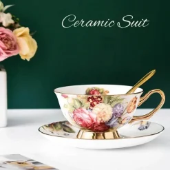 Plates u0026 More Küche & Esszimmer-Elegantes Teetassen-Set aus Bone China – Schwarzes Kaffeegeschirr mit Untertasse und Löffel