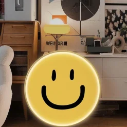 Willow u0026 Whim Beleuchtung-Emoji-Stimmungslicht – Großes Lächeln, dekorative Lampe