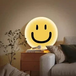 Willow u0026 Whim Beleuchtung-Emoji-Stimmungslicht – Großes Lächeln, dekorative Lampe