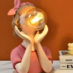 Glow u0026 Shade Beleuchtung-Entzückende Mädchenfigur aus Kunstharz – niedlicher Akzent für die Inneneinrichtung