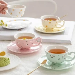 Plates u0026 More Küche & Esszimmer-Espressotassen-Set aus Keramik – Hochwertige Tassen mit Untertasse und Löffel