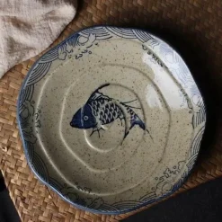 Elegance at the Table Küche & Esszimmer-Essteller-Set mit japanischem Fischdruck – einzigartiges Keramikgeschirr