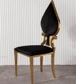 Cozy Living Möbel-Esszimmerstuhl aus Edelstahl – Luxuriöses Spielkartendesign