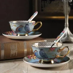 The Cozy Mug Küche & Esszimmer-Europäisches Tee- und Kaffeeset mit blauem Vogel – Tasse aus Knochenporzellan, Teekanne, Zuckerdose, Milchkännchen