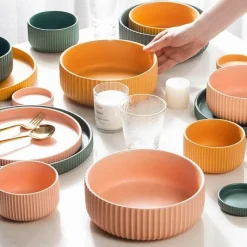 The Culinary Kit Küche & Esszimmer-Farbenfroher Essteller aus Keramik – Stilvolles Geschirr für alle Gelegenheiten