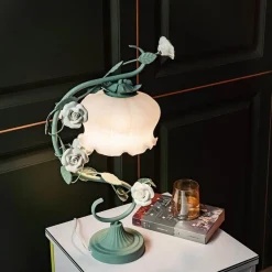 Bright Accents Beleuchtung-Florale Tischlampe - Elegante Wohnbeleuchtung