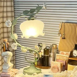 Bright Accents Beleuchtung-Florale Tischlampe - Elegante Wohnbeleuchtung