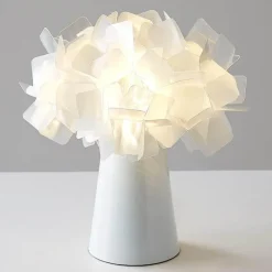 The Light Loft Beleuchtung-Florale Tischlampe – Romantische Akzentbeleuchtung mit Blütenblättern