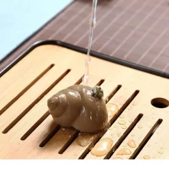 Little Nest Küche & Esszimmer-Frosch-Kung-Fu-Teefiguren – süßes Sammler-Teedekor