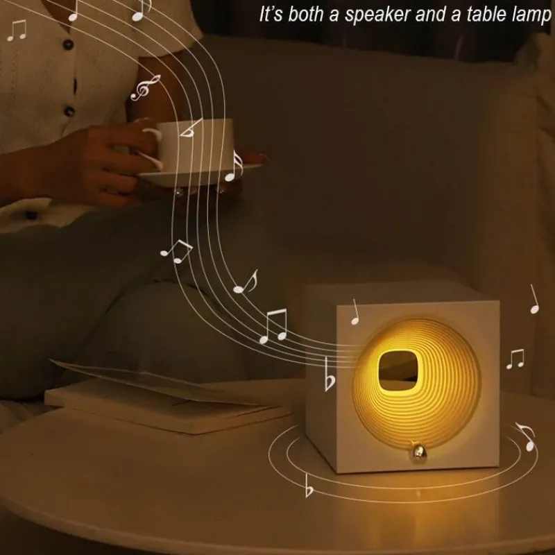 Bright Accents Beleuchtung-Futuristischer Audio-Lautsprecher – Kreatives Shuttle-Design